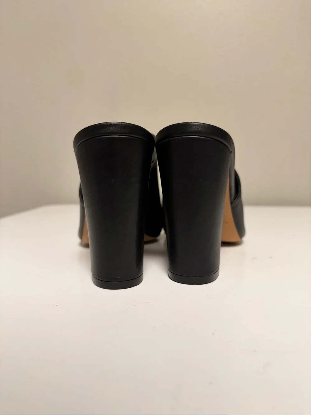 Vince Hanna Black Leather Block Heel Mule Sandals Open Toe Women’s US 8
